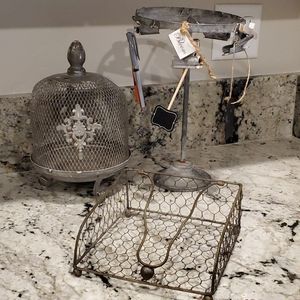 3 piece farmstyle kitchen decor napkin holder